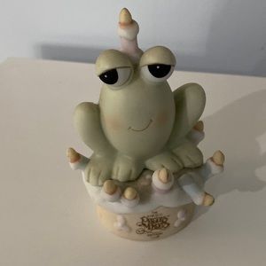 Precious moments figure